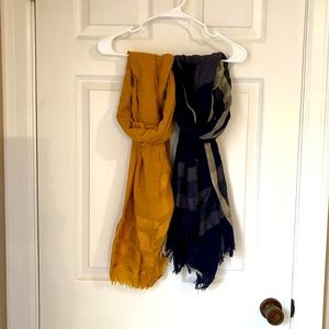 2 Scarves